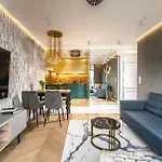 아파트 Luxury With Sauna - Old Town - Gold *