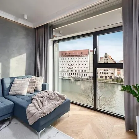 Unique Apartments - Gold - Private Sauna & River View & Ac Apartmán *